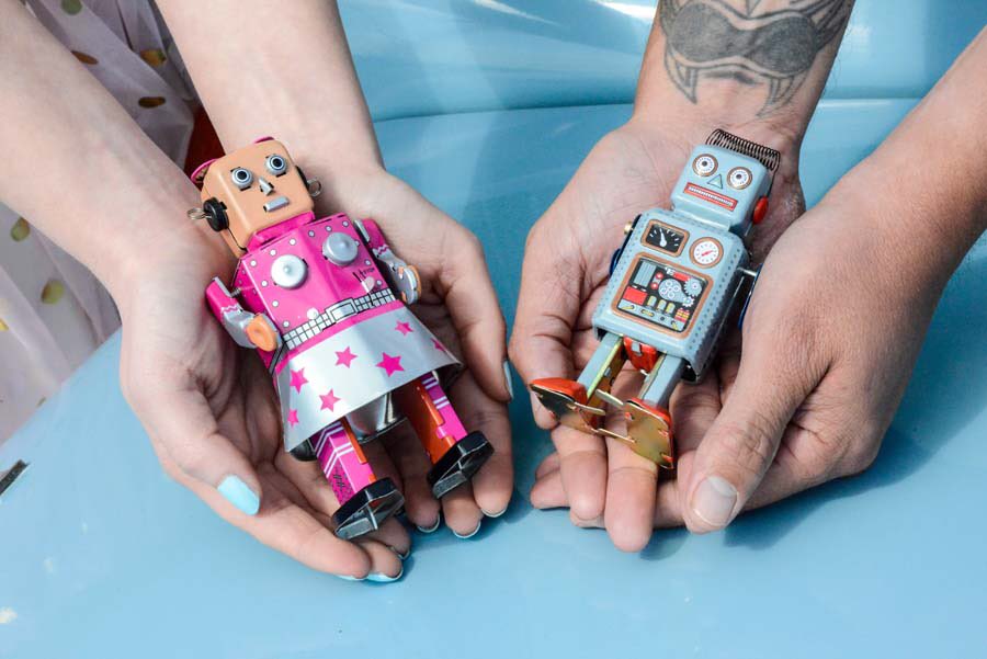 fizzy_robot's tweet photo. SUNDAY is a good enough day for a #wedding, let's do this! #weddingphotographers #fizzyrobot #wonderfulday #sussex 🤖 https://t.co/PyqhBE3gzL