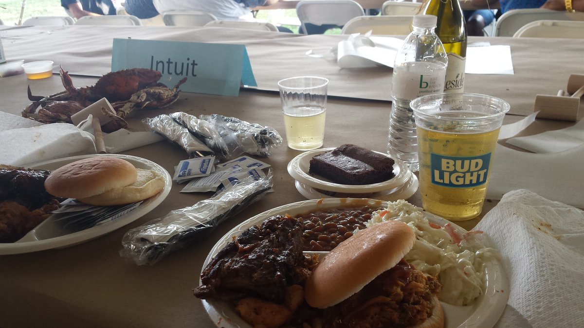 CynDeeGe's tweet image. Riverfest with my kiddos #greattime!