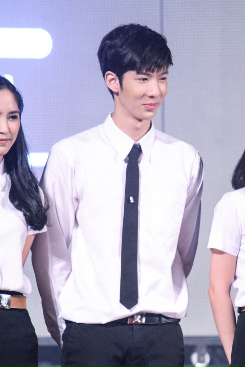 ff_thanapat's tweet photo. ถ้าเปลี่ยนน้องนีสองคนข้างๆเป็นเราได้จะงามมาก lolz #chulacuteboy #cucl72audition https://t.co/LecydEkj5L
