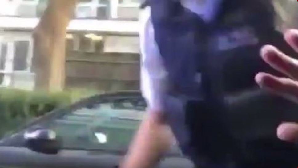 BBCLondonNews's tweet photo. Metropolitan Police 'car attack' footage investigated https://t.co/cjSETlzqmP https://t.co/GCLaYG5laQ