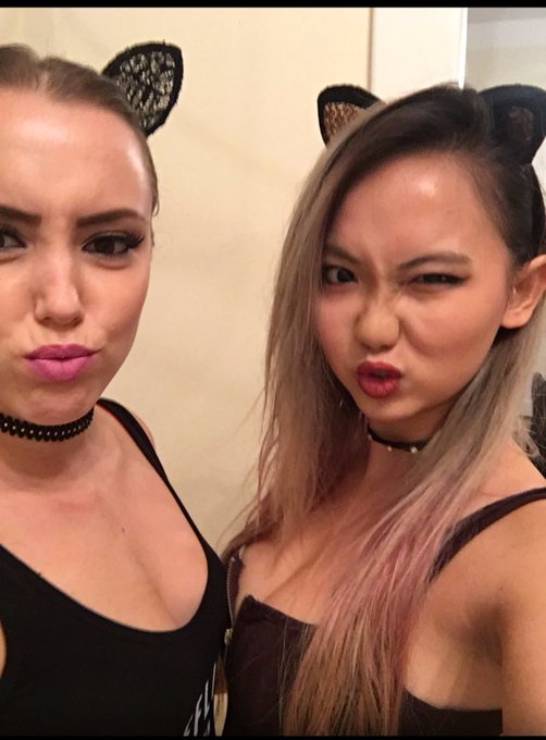 Noche de chicas 😍😍 Con la guap&iacute;sima @HSugarCookie  👑👑😏 https://t.co/Rh6JGwBHv1<a class="tags" href="/tag/hsugarcookie">@hsugarcookie</a>