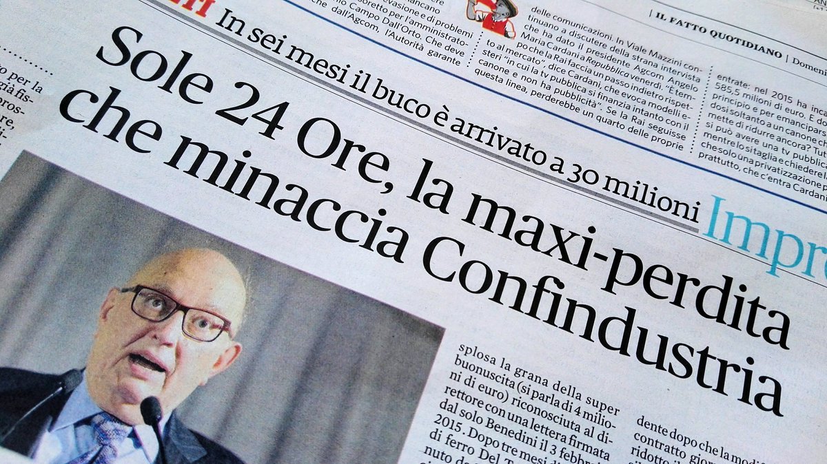 scandura's tweet photo. "La municipalizzata di lorsignori". Un @giorgiomeletti ernestorossiano a pagina 14 del @fattoquotidiano. https://t.co/tPF7DdegXT