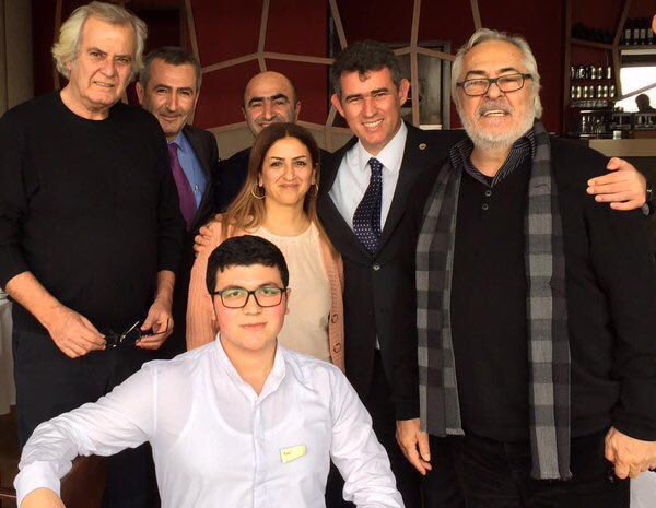 metinfeyzioglu's tweet photo. Güle güle TARIK AKAN. Bu güzel ülkenin vatansever, namuslu, mütevazı, gözünün arkası görülen beyefendi aydın insanı. https://t.co/rLfTirEN7c