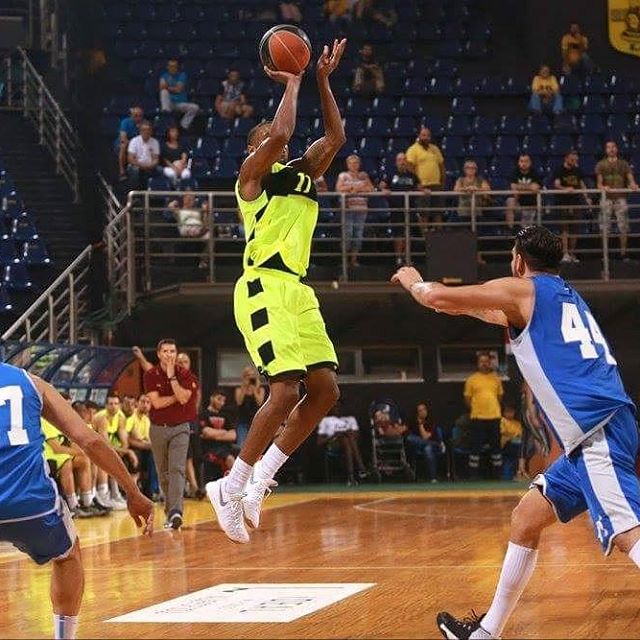 aris1914fans's tweet photo. ΆΡΗΣ-Γκαζιαντέπ 97-99 χθες για τα Μαυροσκούφεια,σε ματς που κρίθηκε μετά από δύο παρατάσεις. #arisbc #arisbcnews https://t.co/il7bfAs1zl