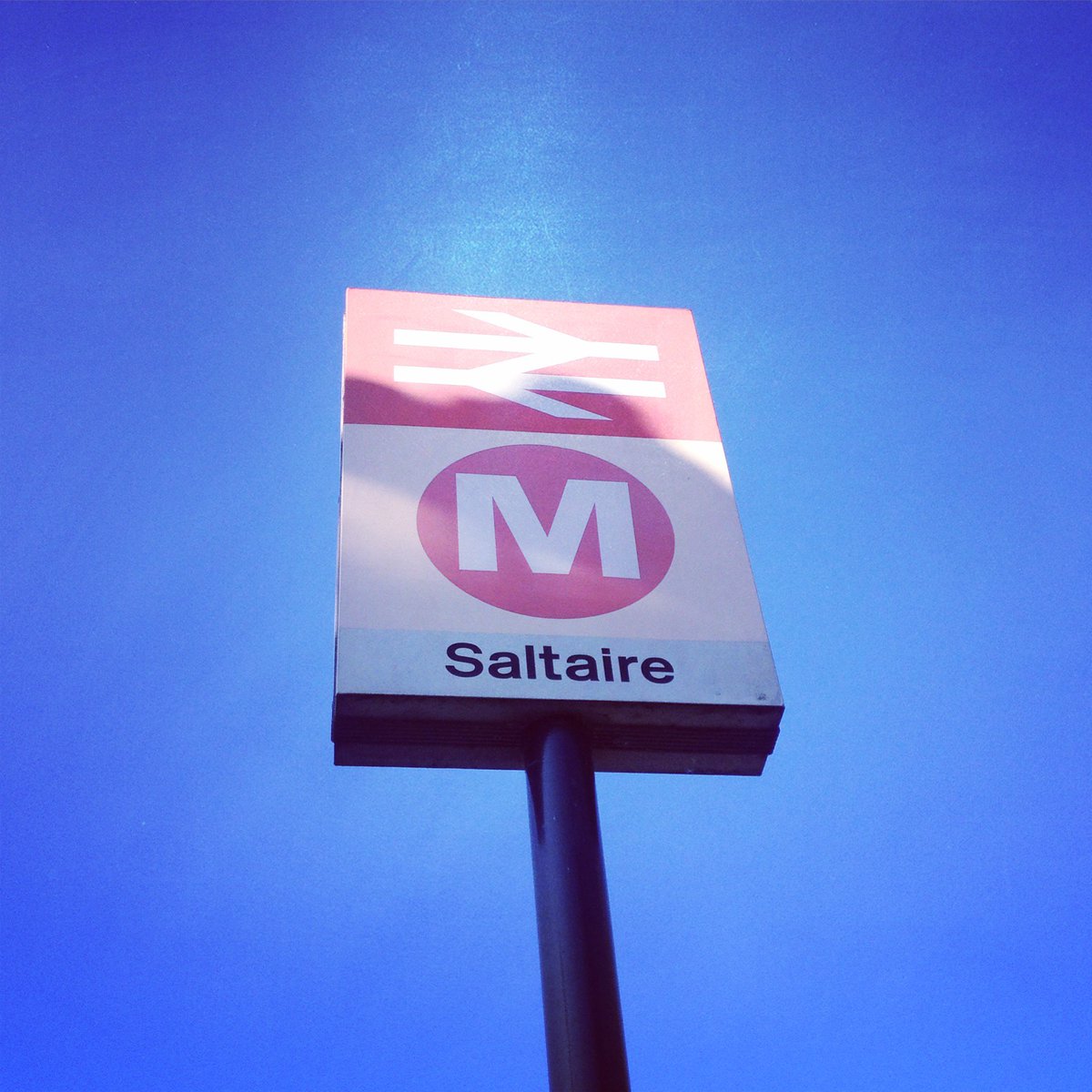 SaltaireFest's tweet photo. Parking is VERY limited. Help us to look after Saltaire: Use public transport! https://t.co/kAJ825JG99 #SaltFest16 https://t.co/UDoN9NQft6