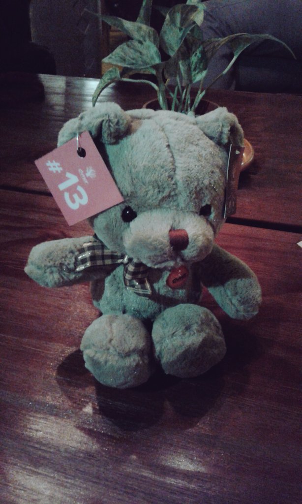 KErfeeeee's tweet photo. Eto po yung number chenes nila kapag nag-order ka #Amor #sBread https://t.co/YCvUD0Y3xK