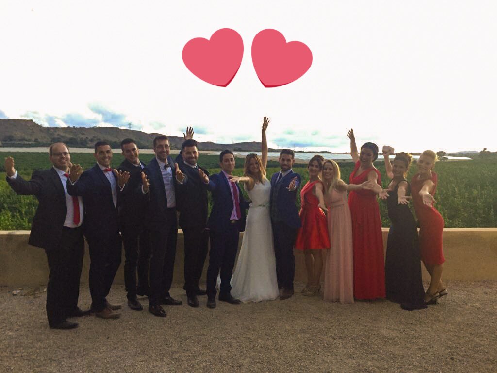 ALEXZARAGOZA_'s tweet photo. Y asi fue; Fueron Felices &amp; Comieron Perdices! 💒 Enhorabuena ❤️ #adriyanasecasan https://t.co/1YtH5MT54A
