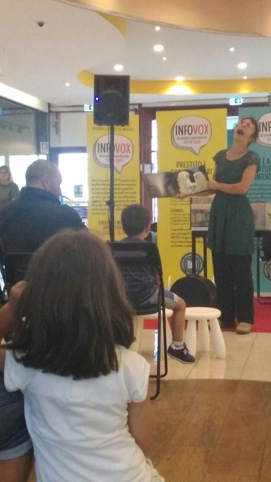 eventisangit's tweet image. Reportage fotografco: #Laboratorio #MACCHIEDICOLORE con #SUSIDANESIN al CC #AUCHAN #PORTEDIMESTRE