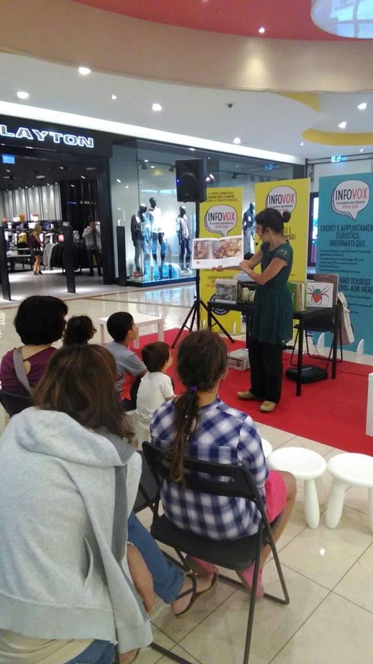 eventisangit's tweet image. Reportage fotografco: #Laboratorio #MACCHIEDICOLORE con #SUSIDANESIN al CC #AUCHAN #PORTEDIMESTRE