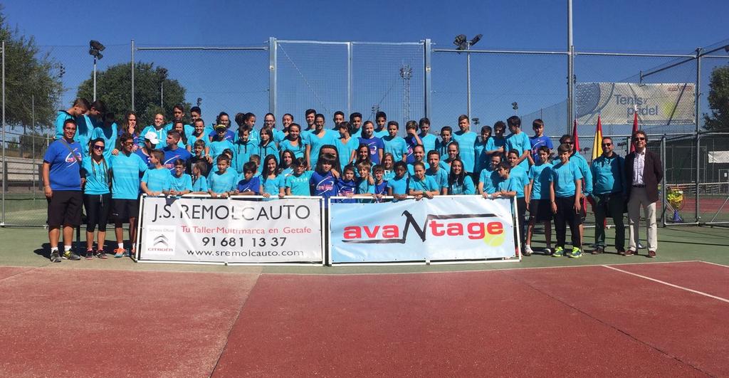 soyavantage's tweet photo. Lujo de foto un año más. Ahora sí que comienza la temporada 16-17 A disfrutarla #locosporeltenis https://t.co/cEO6kyjHot