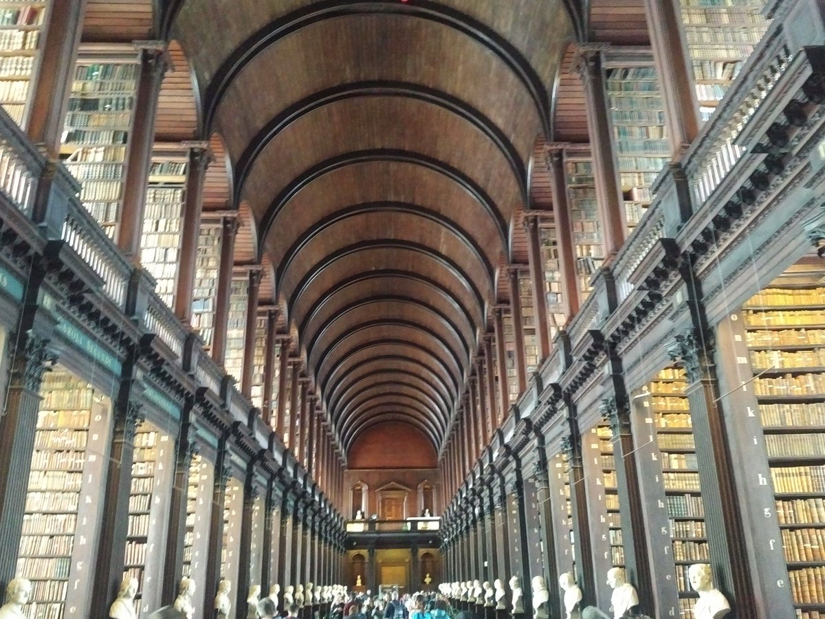 jimmillsOI's tweet photo. The library at #trinitycollege in #Bublin with #thebookofkells is incredible to see... https://t.co/vwTzgitpsk