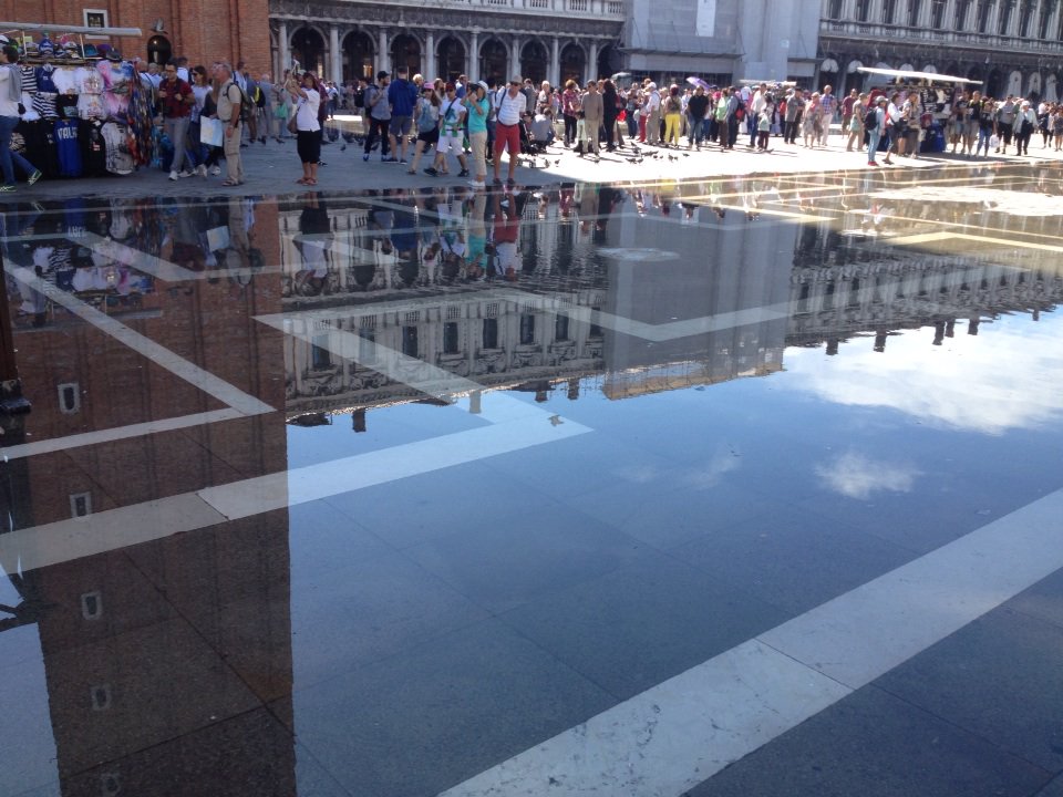AlisonGatt2's tweet photo. A wonderful reflex of #Venice in #saintmarkssquare #InsightMoments #InsightVacations https://t.co/W1KeggMgY9