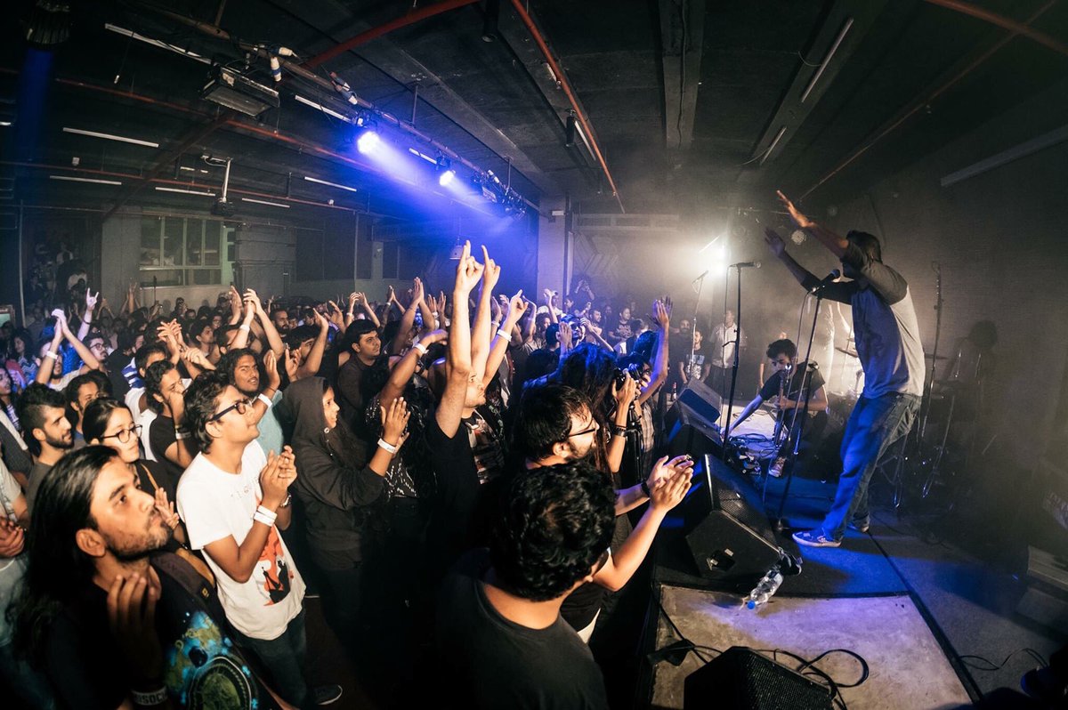 snflr__'s tweet photo. #2stroketour @socialoffline https://t.co/jyzrLQItJj