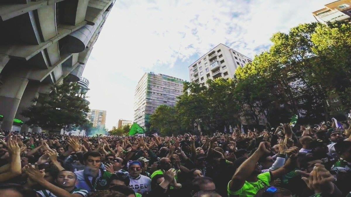 SportingCCP's tweet photo. Invasão a Vila do Conde! #DiaDeSporting https://t.co/fMm4vxlogB