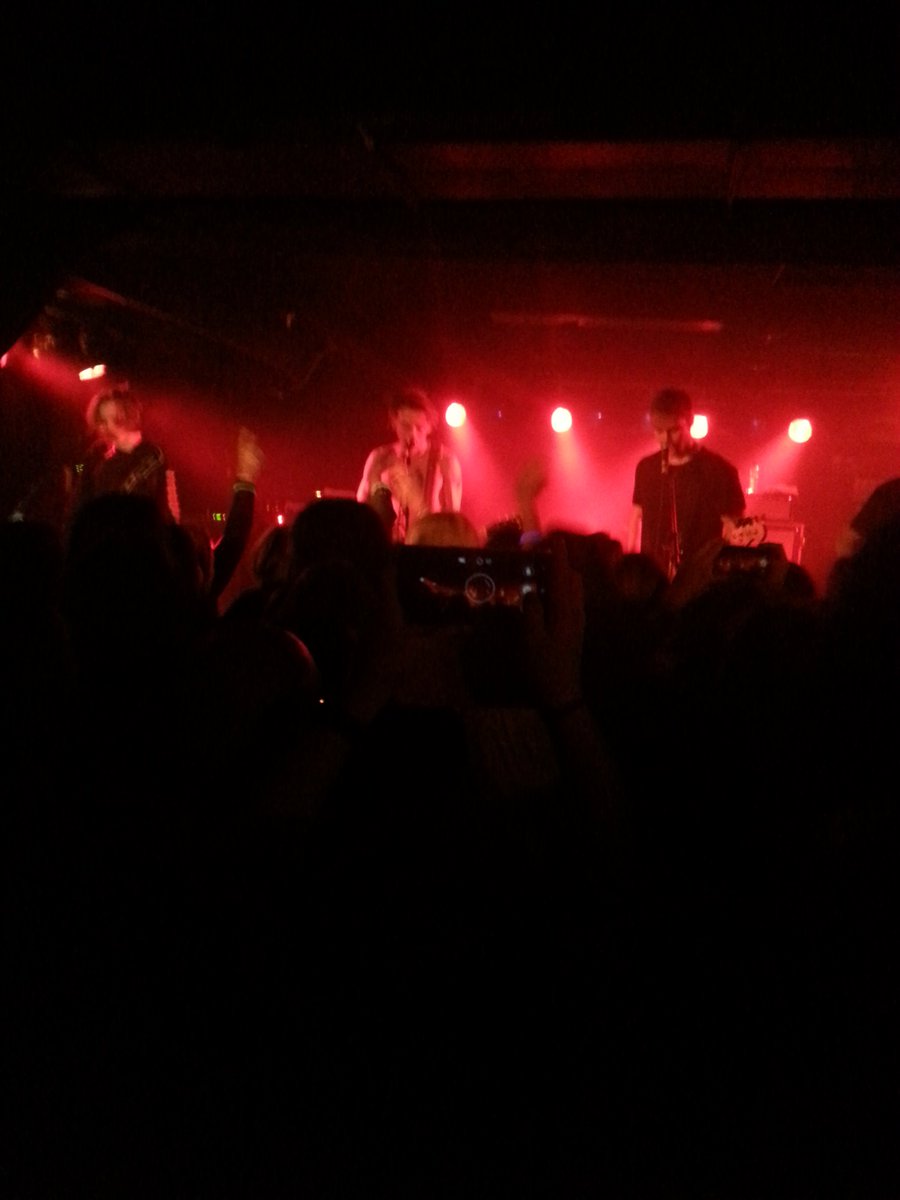 sarahsblaahh97's tweet photo. @counterfeitrock Cologne, January 10 https://t.co/UisDoIn8gA