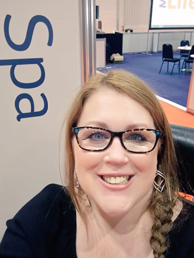 leepycroft's tweet image. Look at this gorgeous lady! All made up and ready to go;) #MYMakeover @mssocietyuk #MSLife2016 #selfcare #wellbeing