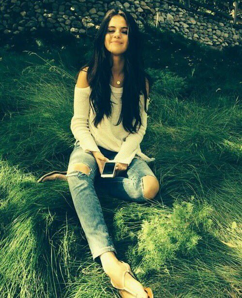 rpgstc's tweet image. Selena Gomez
Emma
19 ans
Hétéro
claustrophobe et les eaux profondes
sincère, possessive et impulsive
@emmarpgstc