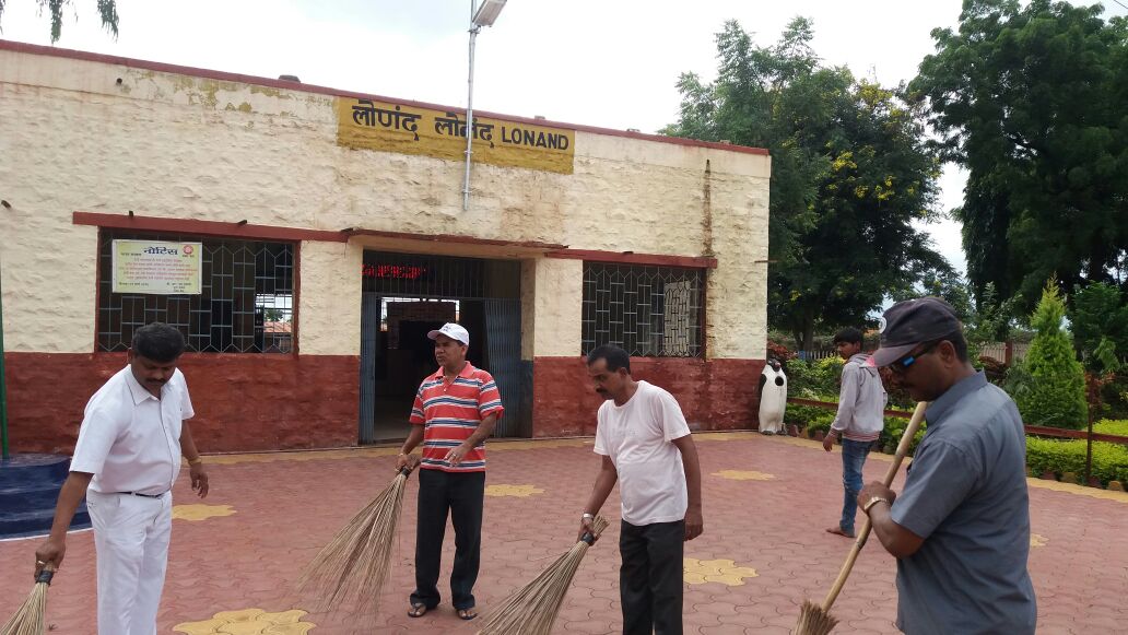 AjaySin51040073's tweet photo. @drmpune SWACHTA SAPTAH AT LNN STN https://t.co/ioveF3Hzsv