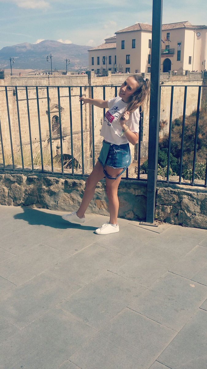 InesMoreno94's tweet photo. Ronda que bonita eres!💮 https://t.co/gzSsdgyqyu
