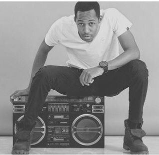 aminauledi's tweet photo. Vote for @IdrisSultan  as MTVBASEMAMA... just comment YAY in @mamas https://t.co/fwJgyAmKk5