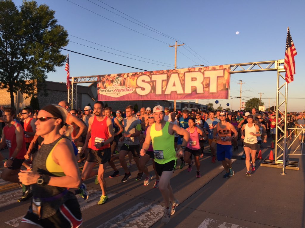 FCMarathon's tweet photo. And they're off! Good luck everyone #foxcitiesmarathon https://t.co/wd9bWxJuhE