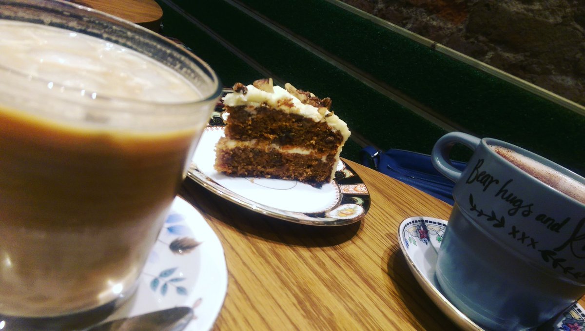 HollowayMiles's tweet photo. Enjoying an #icedlatte #hotchocolate and #cake at @KitchenAt149 #Holloway #hornseyroad #islington https://t.co/86FRLWqTXW
