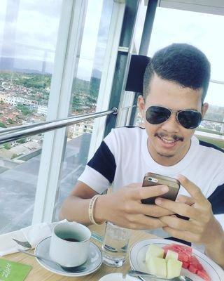 Dandy_ciko's tweet photo. Join my LIVE on #BIGOLIVE. https://t.co/UIa3GwwsIL https://t.co/VW3RHLONDx
