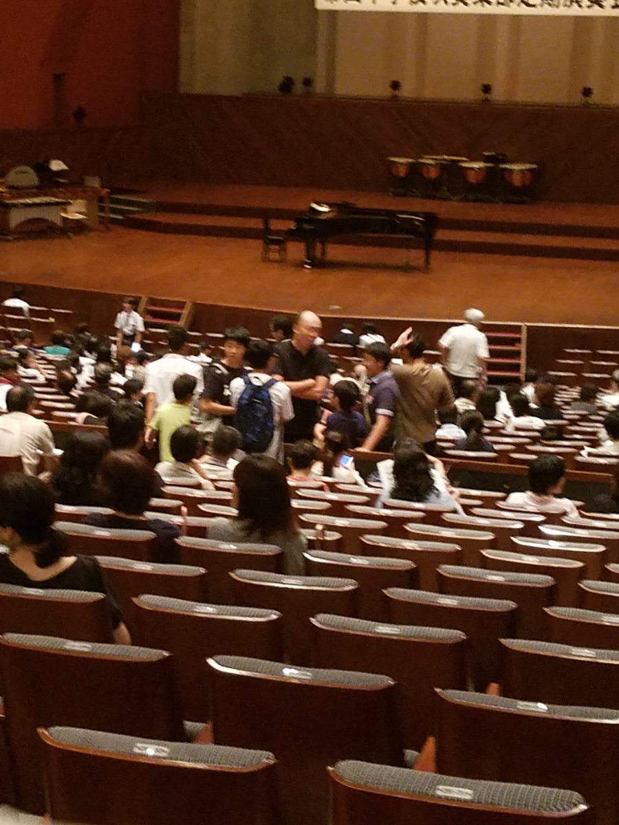 けん 帯山中学校定期演奏会にブラボーおじさんがいたーｗｗｗ 画質が悪くてすみません 県劇 定期演奏会 ブラボーおじさん