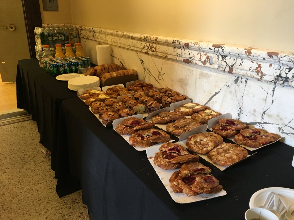 redgreenrepeat's tweet photo. #stamfordhackathon 3.0 breakfast @StamfordiCenter #stamtech https://t.co/iD2XTlBrnN
