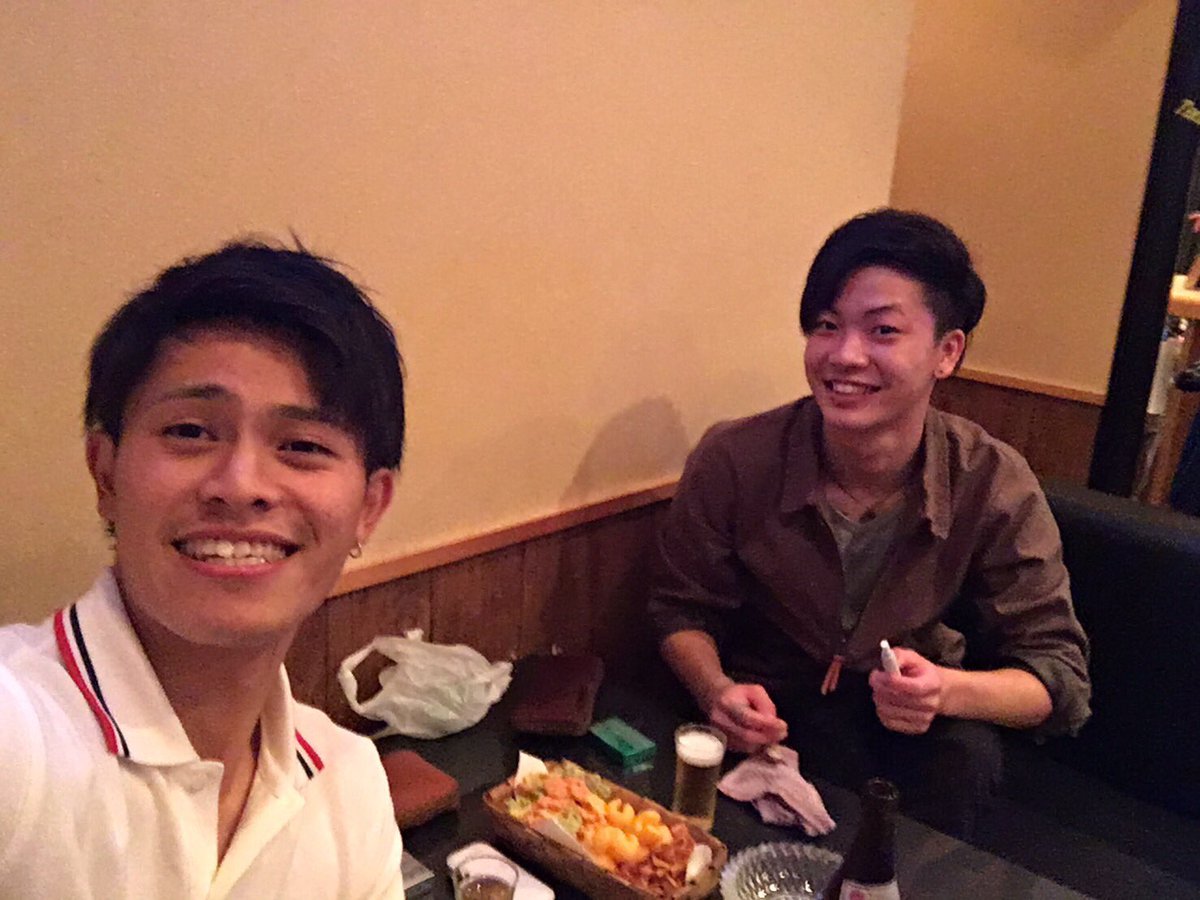 louis08201's tweet photo. ひかるさんと久しぶりに飲みやー！楽しっぞ🎶 https://t.co/4NKkIpuEfj