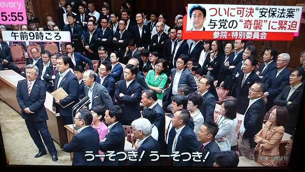 joker_budou's tweet photo. 皆さん、ご確認下さい。
こちらが大人の格好をした幼稚園児達です。 https://t.co/KGXZokCMBP