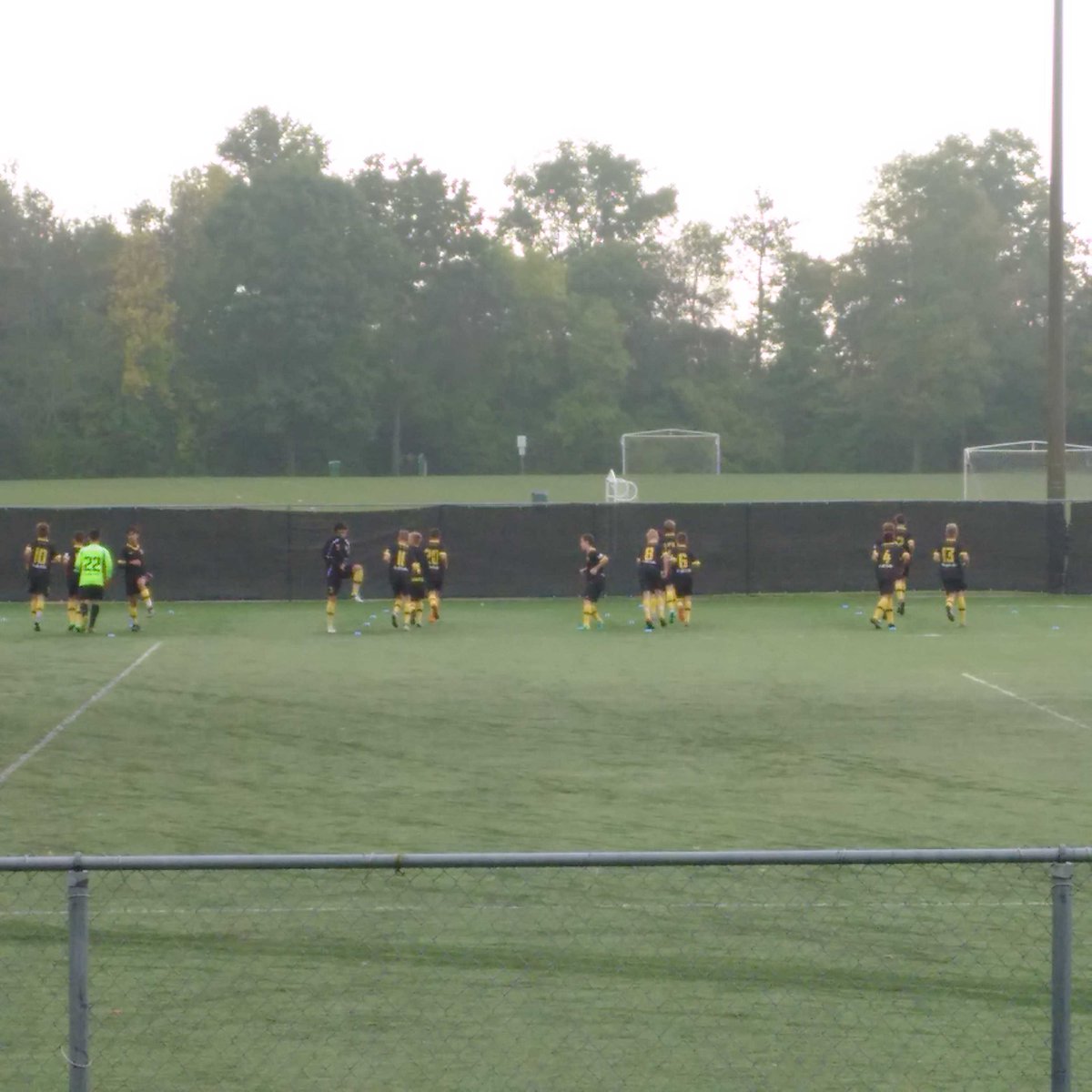 AYSC2002OPDL's tweet photo. Early morning warm up at Sheppard's Bush @CoachCiampa @jazboysg #OPDL https://t.co/tgrpNho8BP