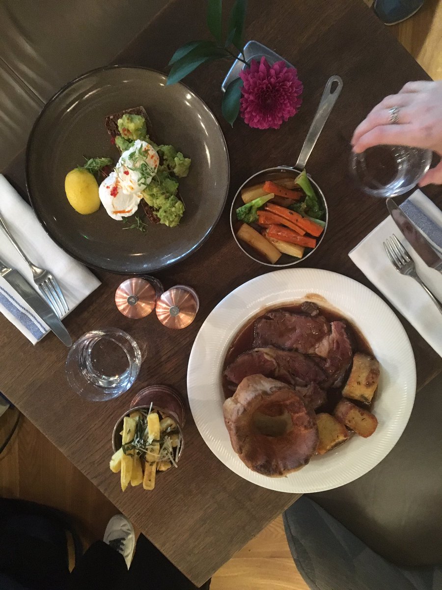 Drake_MorganKX's tweet photo. Our amazing lunch with @WeLoveToBrunch #WWIM14 #kingscross #eeeeeats #SundayBrunch https://t.co/1ytONBkJDP