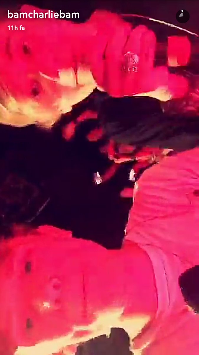 ItalianTeamBAM's tweet photo. Charlie su snapchat https://t.co/QBwTZnNdHT