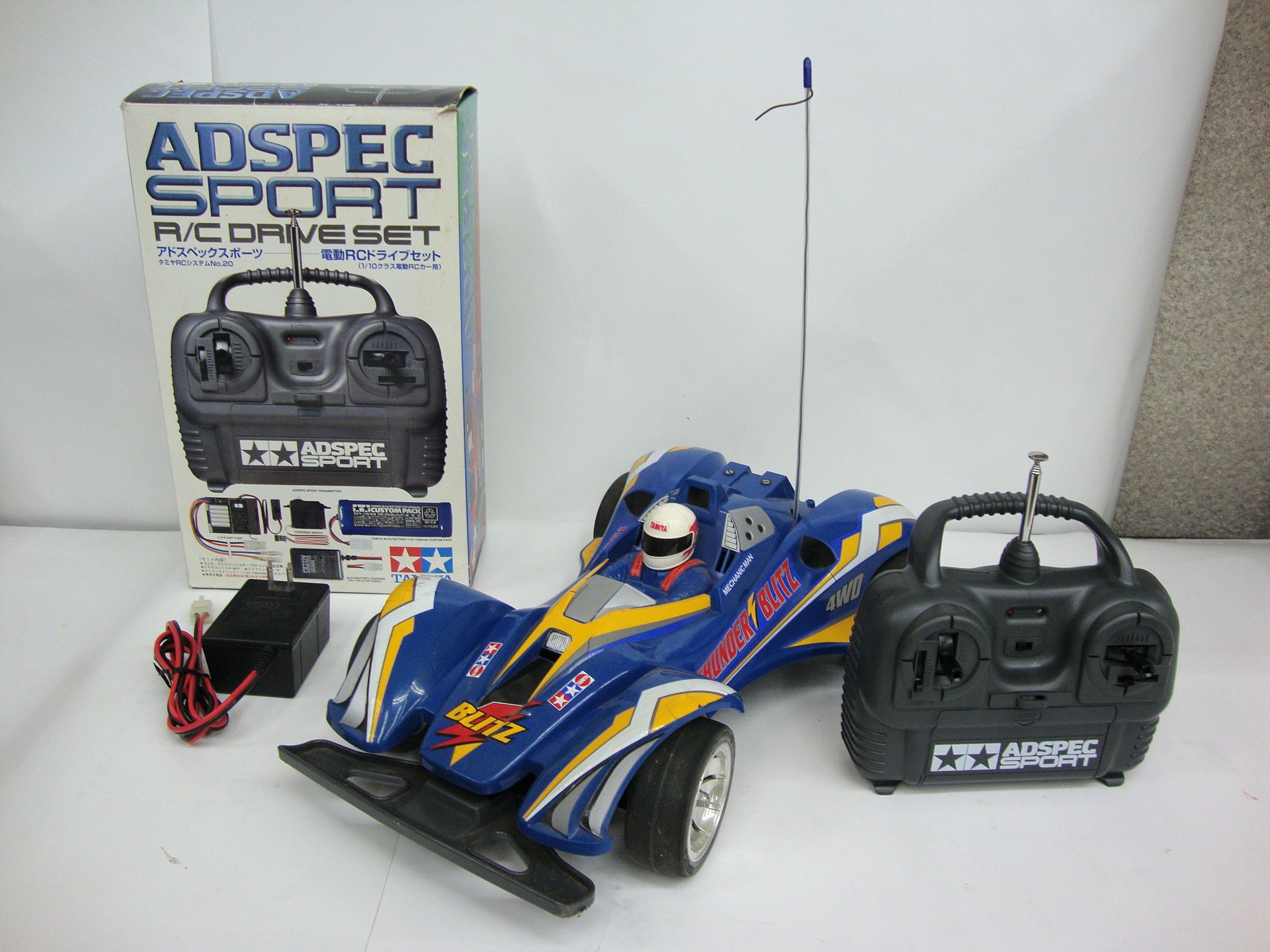 Amazon | タミヤ 1/10 RCボーイズ四駆レーサーシリーズ サンダー