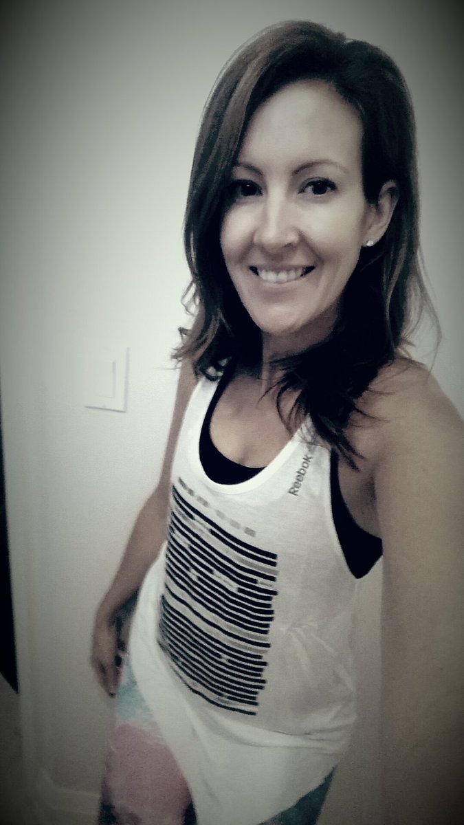 melaniesodtka's tweet image. Thank you @ReebokCanada  #countyourdays #sherotosheeo Thx for spoiling us!  @JullyBlack @Keke1972 Ready for the day!