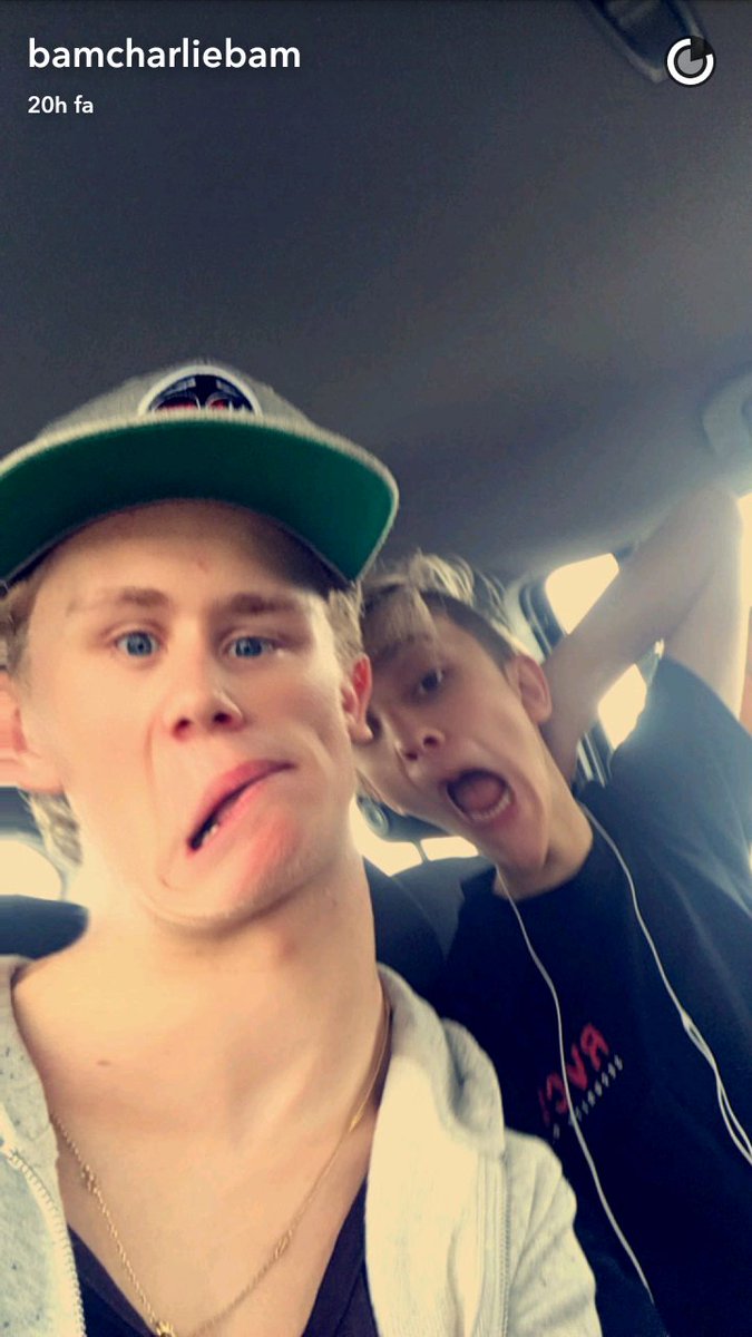 ItalianTeamBAM's tweet photo. Charlie su snapchat https://t.co/y9OqkHi6JT