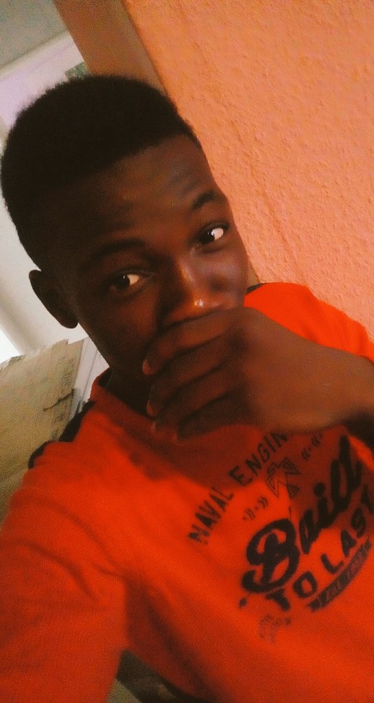 PascalGoodluck's tweet image. Just bought my own desktop..wif ma own hard earned money