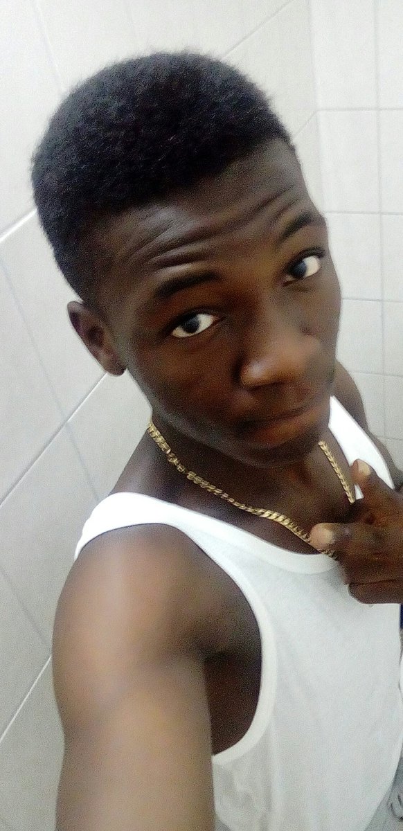 PascalGoodluck's tweet image. Just bought my own desktop..wif ma own hard earned money