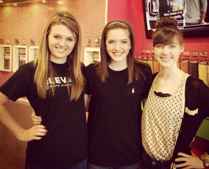 MeggyLee15's tweet photo. Happy 20th Madison, here is to the second decade of friendship https://t.co/UzUqOFWPAS