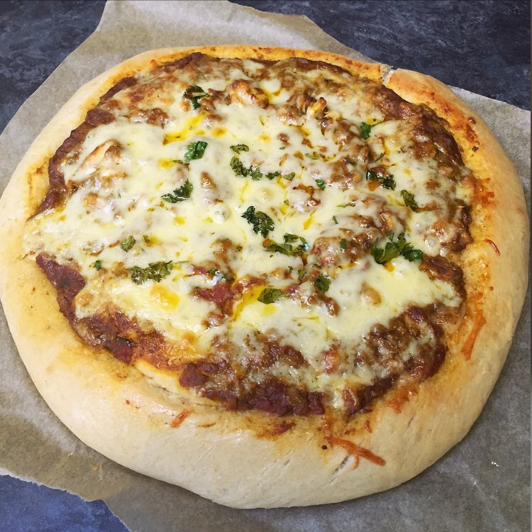 PreetiJhalli's tweet photo. @LaurasKitchen I made homemade pizza using leftover chicken tikka,it was delicious thanks to ur pizza dough recipe 😋 https://t.co/O6ErGV03kw