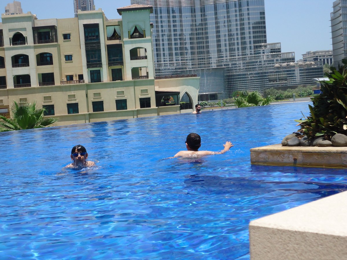 Mashaqbah9's tweet photo. Tb 2013 , The address hotel , Downtown Dubai <333 
#Burj_Khalifa #The_address  #love https://t.co/i7lMJkhXYf