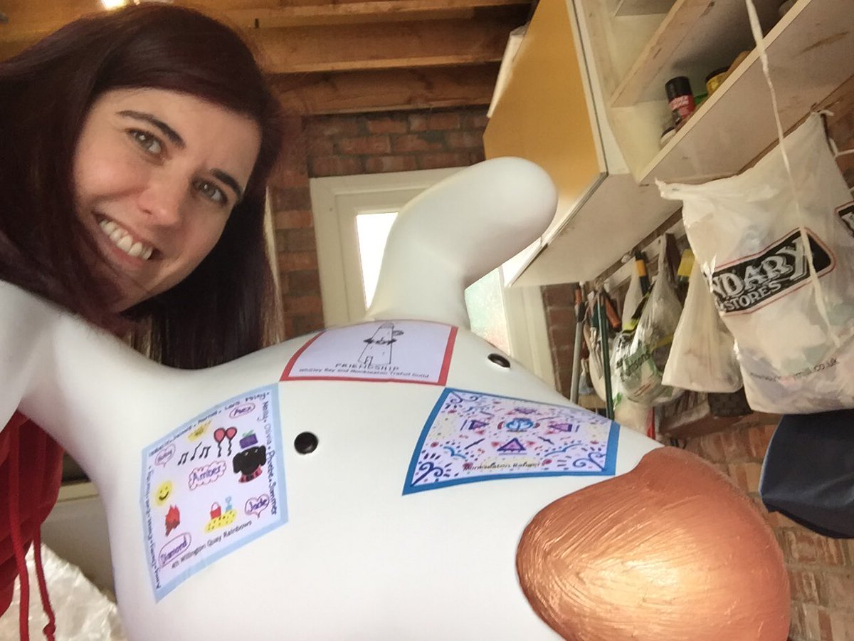 CheekyFireGirl's tweet photo. @Girlguiding #NorthTyneside have a @great_snowdogs little dog in the city library! Go and see him https://t.co/WmyWFZuhSU