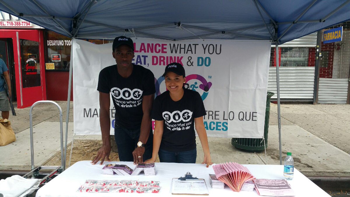HispanicFed's tweet photo. We're in Brooklyn spreading awareness on how to balance what you eat, drink, and do! #MyMixify https://t.co/iILf2G9Mze
