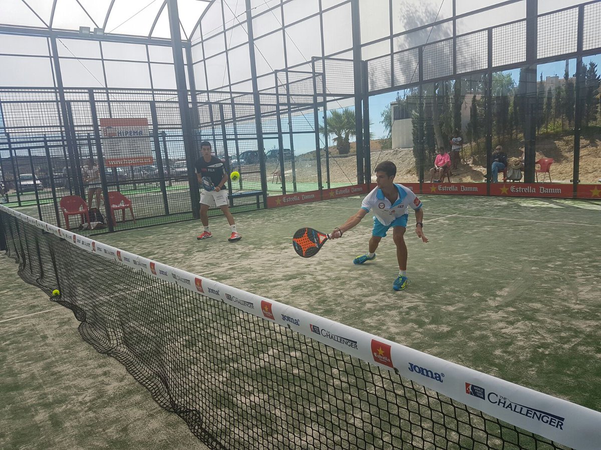 faponline's tweet photo. Tobaria-Rocafort vs Gaspar-González, final masculina del Andaluz absoluto de pádel @faponline @Cerradodeaguila https://t.co/wWfyp6CD0l