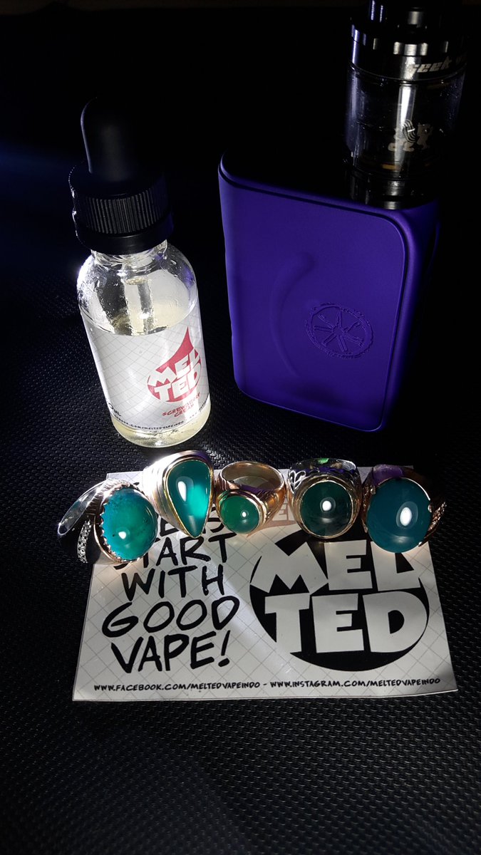 AkikMarket's tweet photo. StopSmoking #LetsVaping. W/ my chrysocolla https://t.co/5fhAY4iyx4