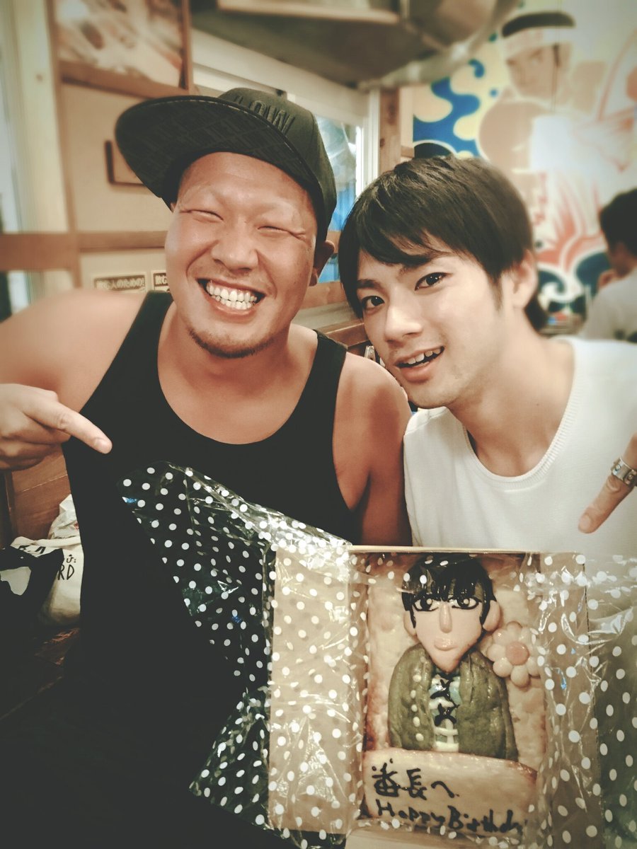 ありがとうが言えるのはおめでとうって言ってもらえるからです。神様に感謝だし。家族に感謝  。皆様に感謝。そして、明日から俳優になって６年目になります。また明日から一生懸命生きようと思います。祝ってくださって本当にありがとうございます。, image size:900x1200