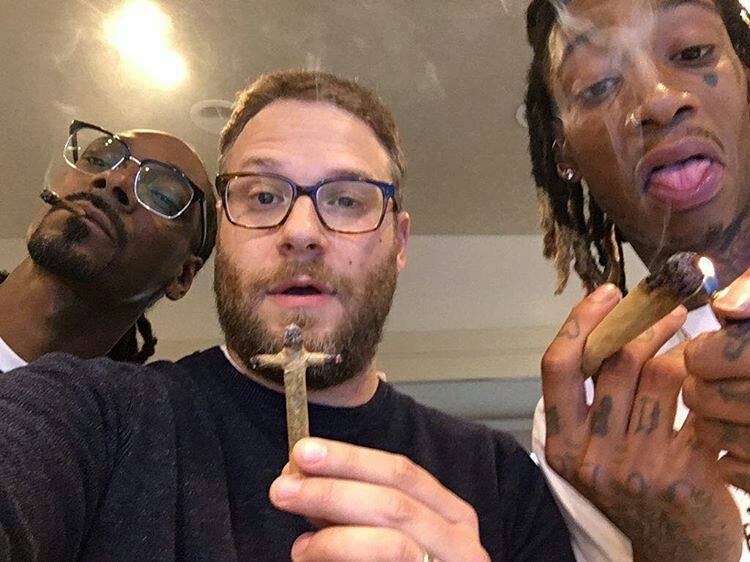 Intl_Highlife's tweet photo. Smoke Sesh Goals https://t.co/Iqe181F1dM