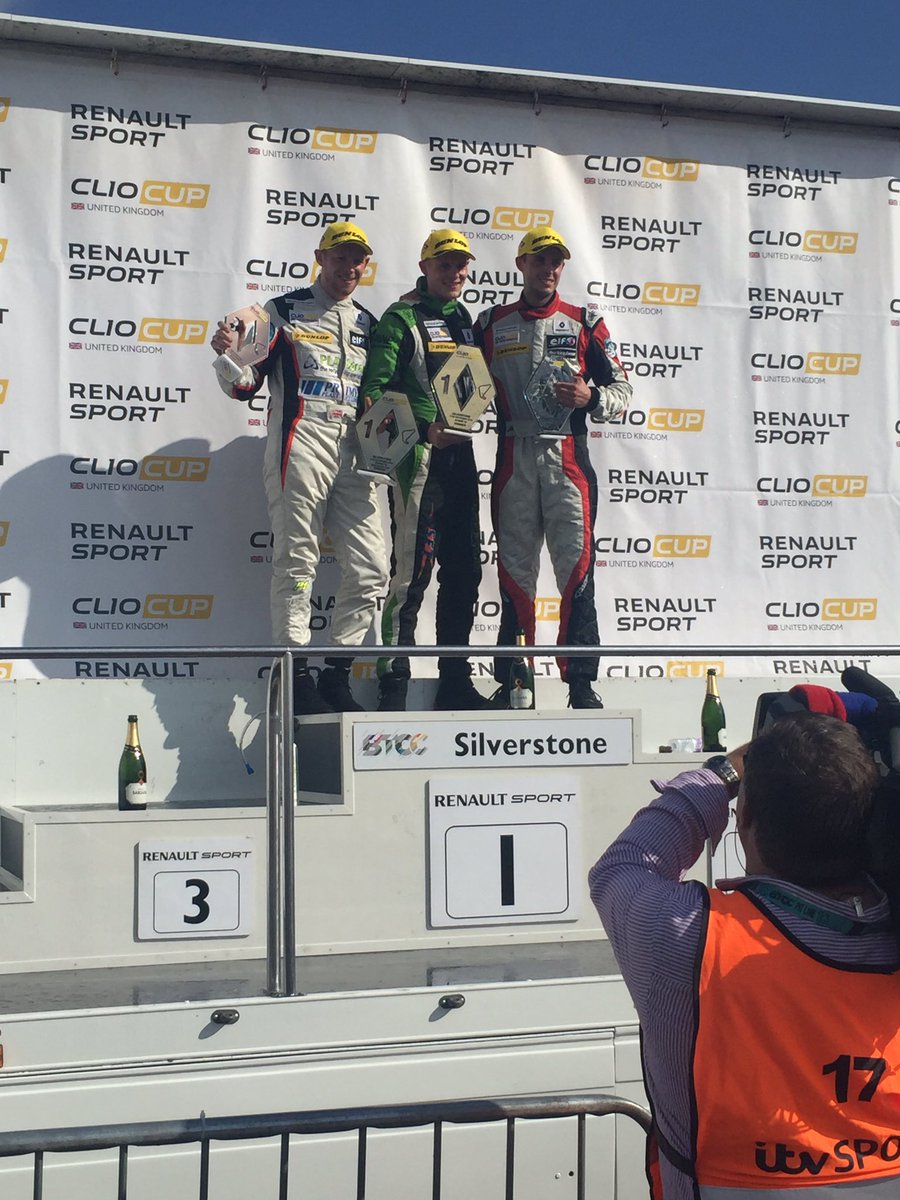 MaxCoatesRacing's tweet image. Great 3rd place finish in today's @UKClioCup! And secured the graduate championship! #btcc #renaultuk #cliocupuk