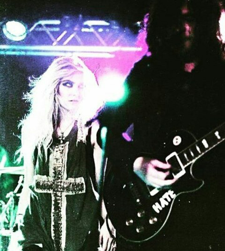 taylorzombiesky's tweet photo. .@taylormomsen and Ben Phillips @TPROfficial #bentheghost https://t.co/f3t2ungslZ